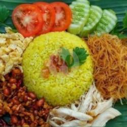 Nasi Kuning Gurih