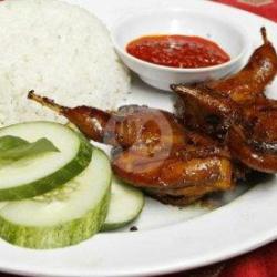 Nasi Uduk Puyuh   Teh / Jeruk ( Es / Panas )