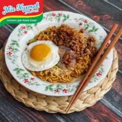 Mie Nyemek Beef Belly   Telor Ceplok