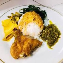 Nasi Ayam  Sayur Nangka   Es Teh Manis