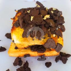 Roti Bakar Susu Oreo