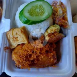 Ayam Goreng Kremes  Nasi