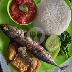 Nasi Tempong Ikan Tongkol