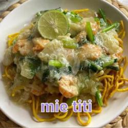 Mie Titi Seafood Mix