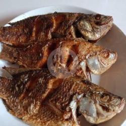 Ikan Goreng Mujaer