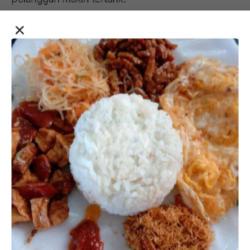 Nasi Campur Lauk Telor Ceplok