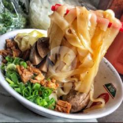 Kwetiau Ayam Bakso