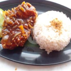 Nasi Ayam Geprek Black Pepper Sauce