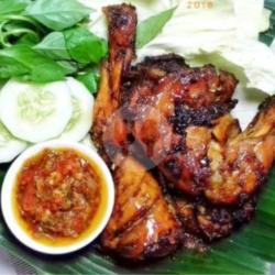 Ayam Bakar  Penyet Bumbu Engkep