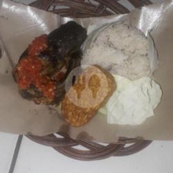 Lele Goreng Geprek Kremes  Nasi   Tahu/tempe