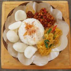 Nasi Uduk,orek Tempe, Bihun