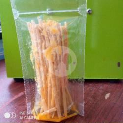Biting / Mie Lidi