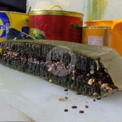 Martabak Manis Blackforest Kacang Coklat