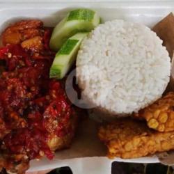 Ayam Penyet Tempe Tahu