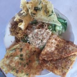 Nasi Pecel Lauk Telur Dadar   Tempe Mendoan