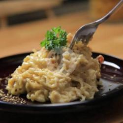 Mie Creamy Milk ( Carbonara)