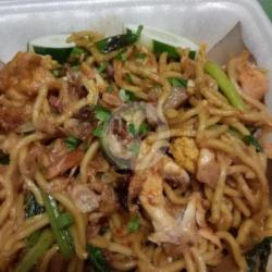 Mie Kuning Goreng Bakso