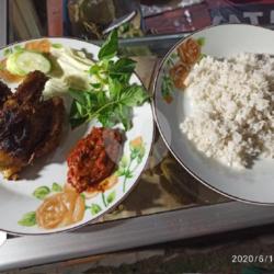 Bebek Bakar  Nasi   Tempe