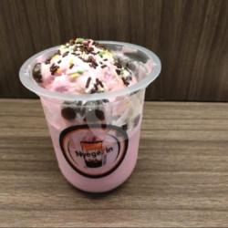 Ice Cream Strawberry Bobba Meses