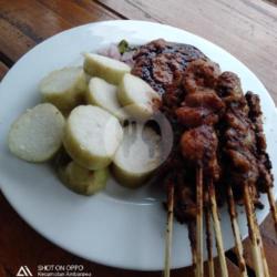 Sate Kulit   Lontong