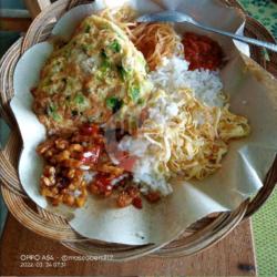 Nasi Uduk   Telur Dadar