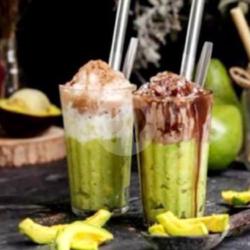 Alpukat Kocok Susu Milo