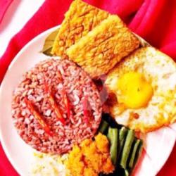 Nasi Merah Telor Matasapi Tempe Goreng