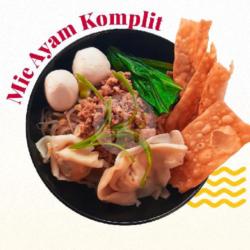 Mie Ayam Komplit Bakso Ikan, Pangsit Basah, Pangsit Goreng (mnk)