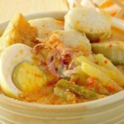 Lontong Opor Komplit