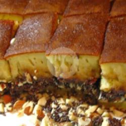 Biasa Coklat Kacang Pisang Wijen