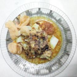 Lontong Kari Ayam Tanpa Telur