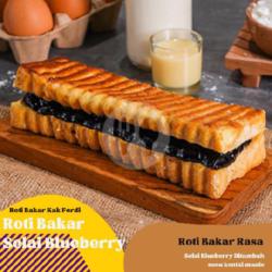 Roti Bakar Blueberry (m)