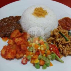 Nasi Campur Rendang Daging