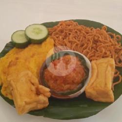 Mie Geprek Telur Dadar