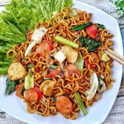 Mie Goreng Geprek Komplit