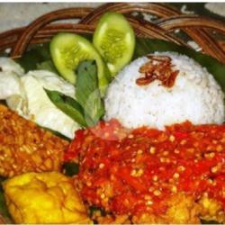 Paketan Ayam Penyet Tahu Tempe Sambal Janda