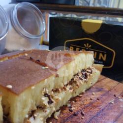 Kacang Coklat Susu Sedang