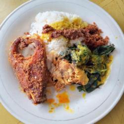 Nasi Padang Ikan Kakap Goreng