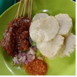 Lontong Sate Daging Sapi