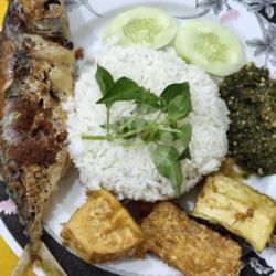 Nasi   Ikan Gembung Cabe Rawit Hijau