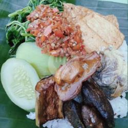 Nasi Tempongan Hati Empela Sambal Terasi Ndoweh