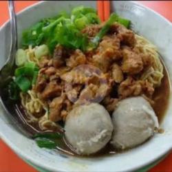 Mie Ayam Bakso   Pangsit Goreng, Kuah, Saos Sambal Di Pisah