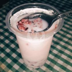 Es Susu Tape Dengan Sirup Cocopandan