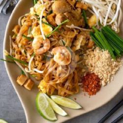 Pad Thai(thai Rice Noodles With Seafood)