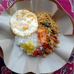 Nasi Campur Telur Ceplok