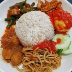 Nasi Rames Telur Balado