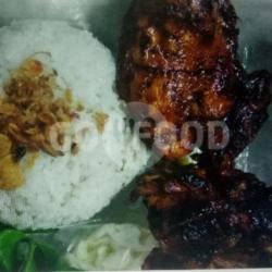 Ayam Bakar Paha   Nasi   Sate Usus   Tempe