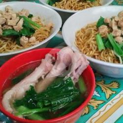 Bakmi Special Ceker