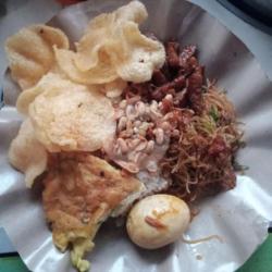 Nasi Uduk Telur Dadar