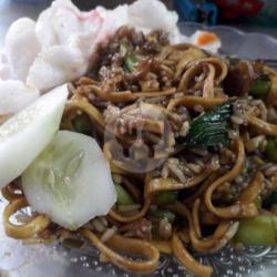 Bakmi Goreng Campur Nasi